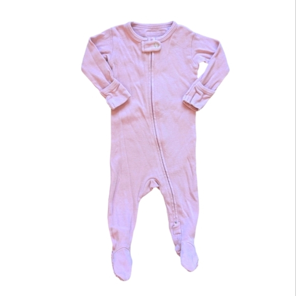 L'ovedbaby Other - L'ovedbaby Organic Baby Zipper Footie in Mauve - Size 0-3M